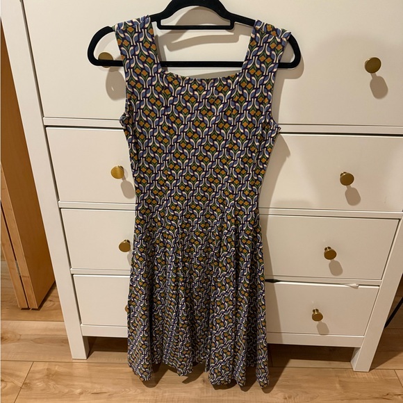 Effie’s Heart Dress - Picture 2 of 5